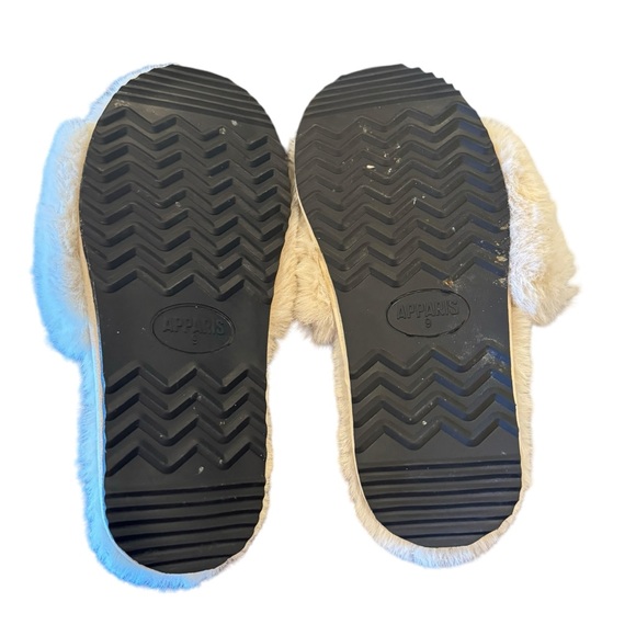 APPARIS Diana Slippers Shoes in Latte Fuzzy Cream Ivory Tan Slip On Sleep Cozy 9 - Picture 8 of 9